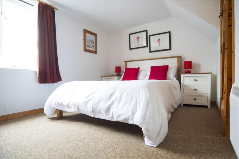 Bedroom 3, Abbey Place Net Loft, Cornwall