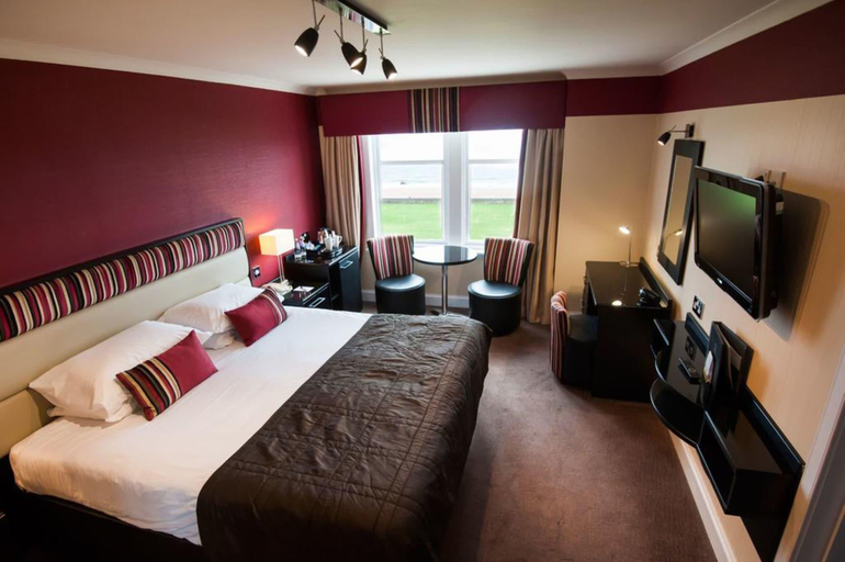 Bedroom 4, Seamill Hydro Hotel and Resort, North Ayrshire