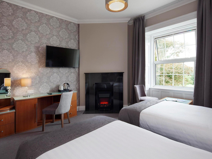 Bedroom 3, Elfordleigh Hotel Golf and Leisure Club, Devon