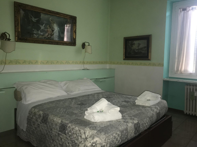 Bedroom 3, Ad Centrum B&B di Fraccaroli Fabio, Verona