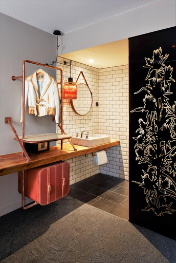 Public Area 3, Hôtel Au Boeuf Couronné, Paris