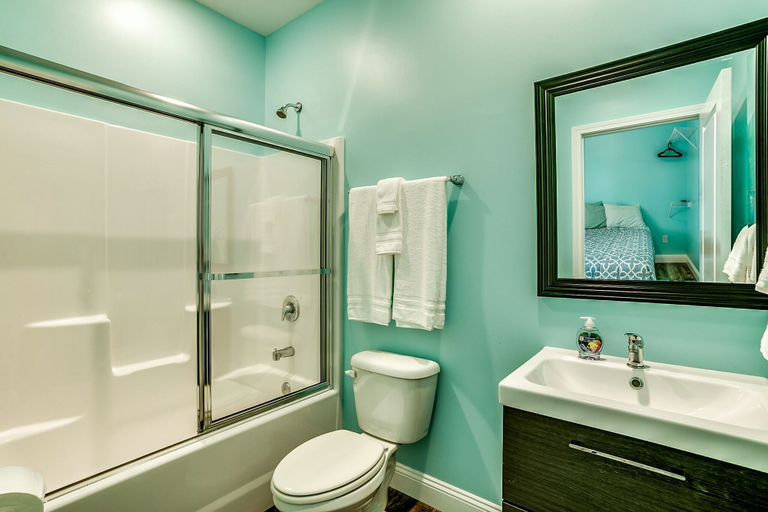Bathroom 4, Together Resorts Cherry Grove Resort at Hunter 1026, Horry