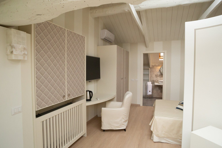 Bedroom 4, Maison Petit Perlage, Alessandria