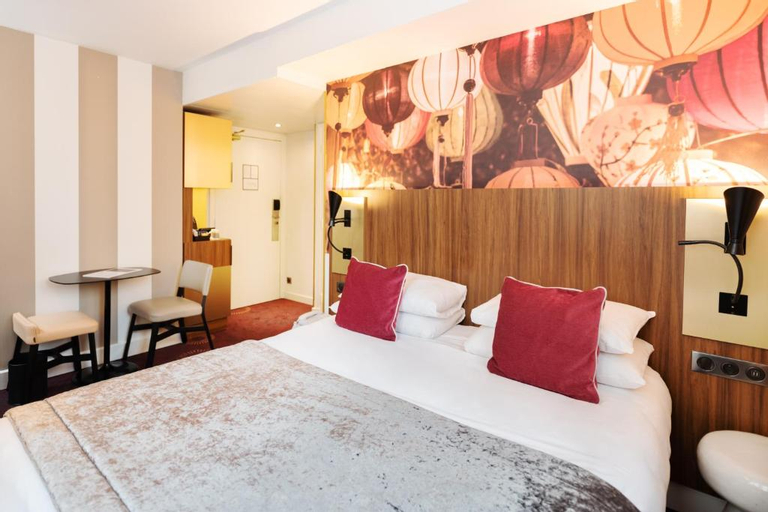 Bedroom 12