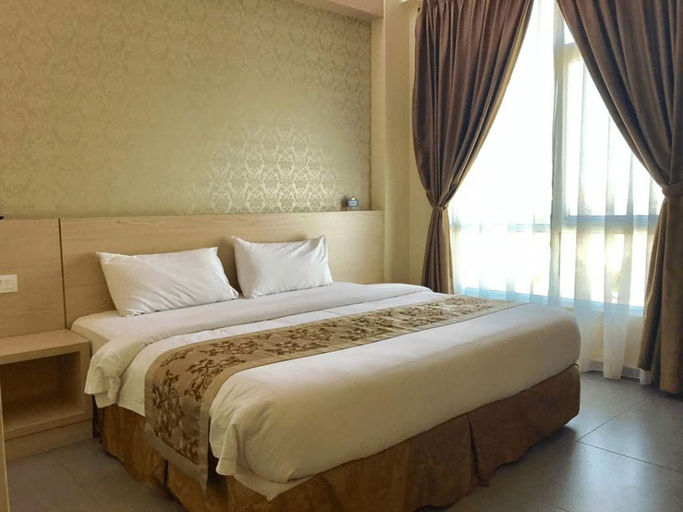 Midcity Hotel Melaka - Tap to explore photos
