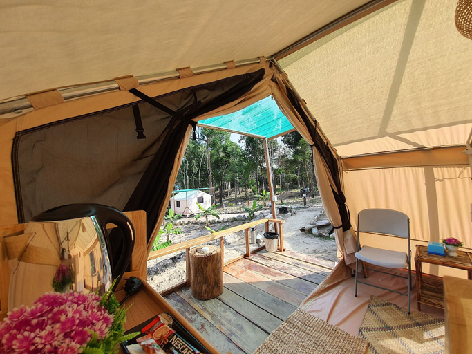 Others 4, 4k Camp Koh Rong, Sihanoukville