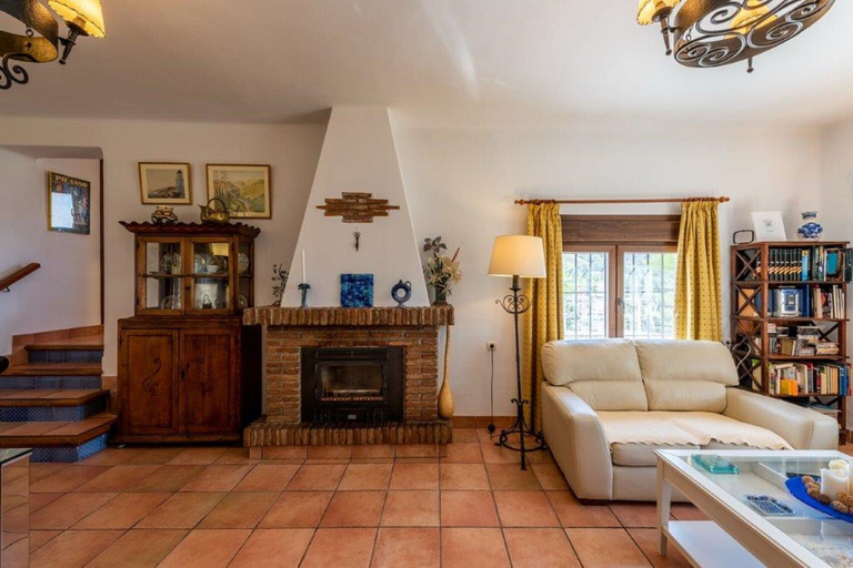 Public Area, 1132 Villa Hazilla, Málaga