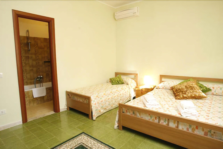 Bedroom 4, B&B Luana Inn Airport, Roma