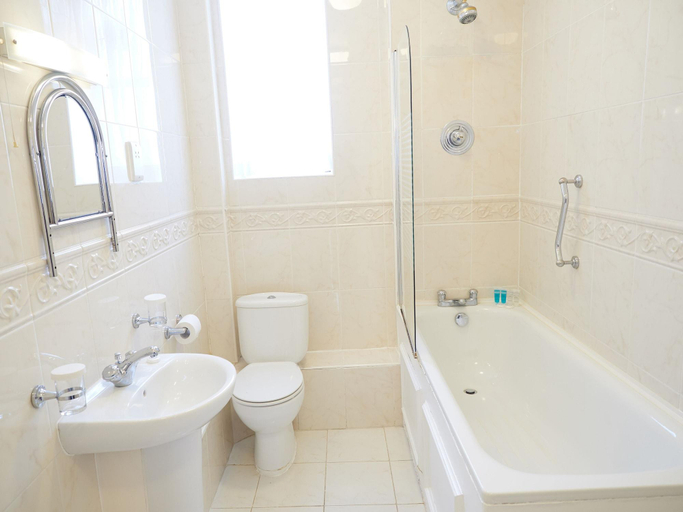 Bathroom 4, 2 Chesham Hotel Belgravia, London