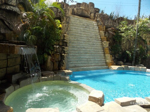 Goldenfield Kundutel Hotel, Bacolod City