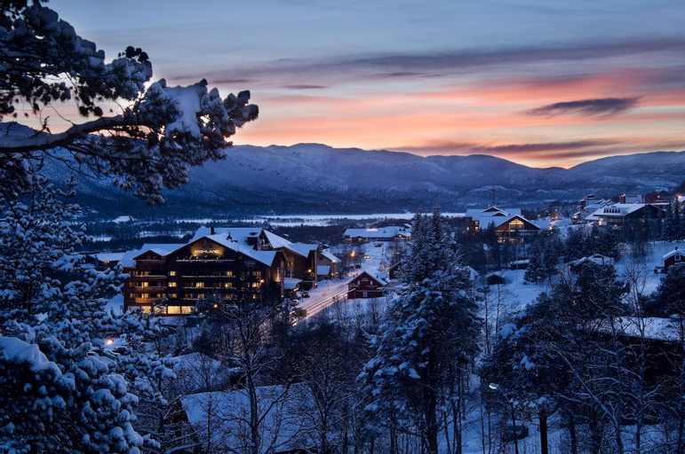 Highland Lodge, Hol