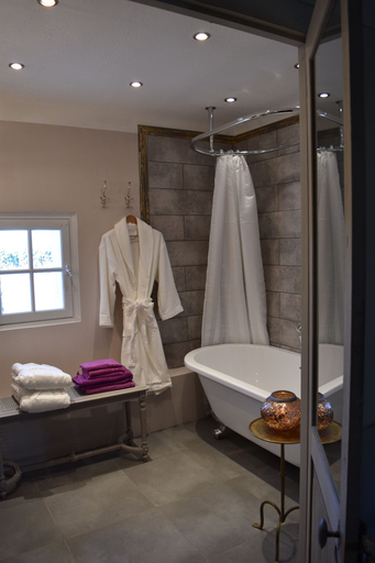 Bathroom 5, Le Clos de Lucie, Vaucluse