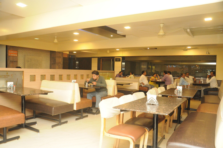 Food & Drinks, Suvarna Regency, Hassan