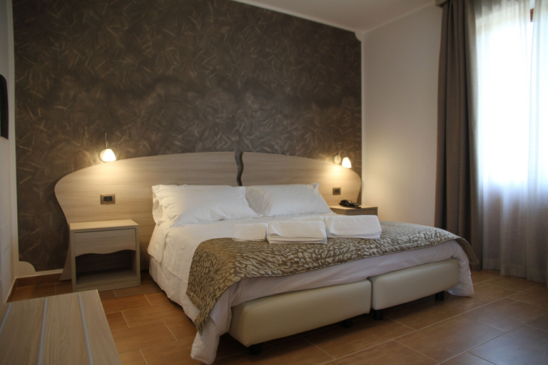 Bedroom 3, Nebrodi Rooms Monte San Giovanni, Messina