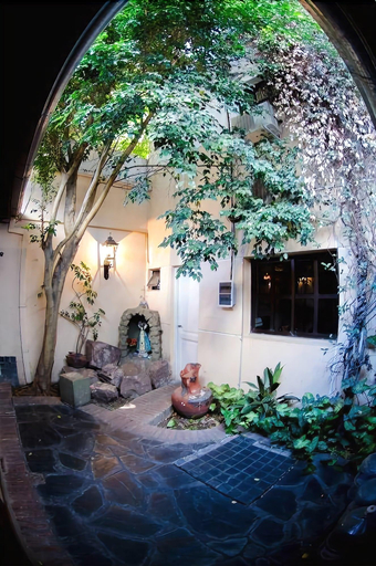Exterior & Views 2, Hostal Casa Del Peregrino, Capital
