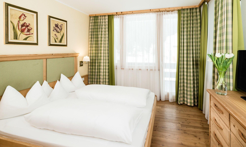 Bedroom 4, Sporthotel Obereggen Wellness & Vital, Bolzano