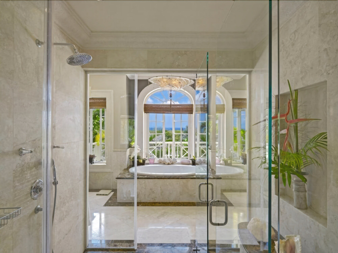 Others 5, Villa Coco de Mer