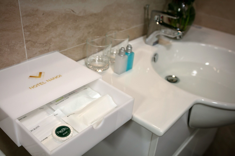 Bathroom 4, mTerre Boutique Hotel, Hoàn Kiếm