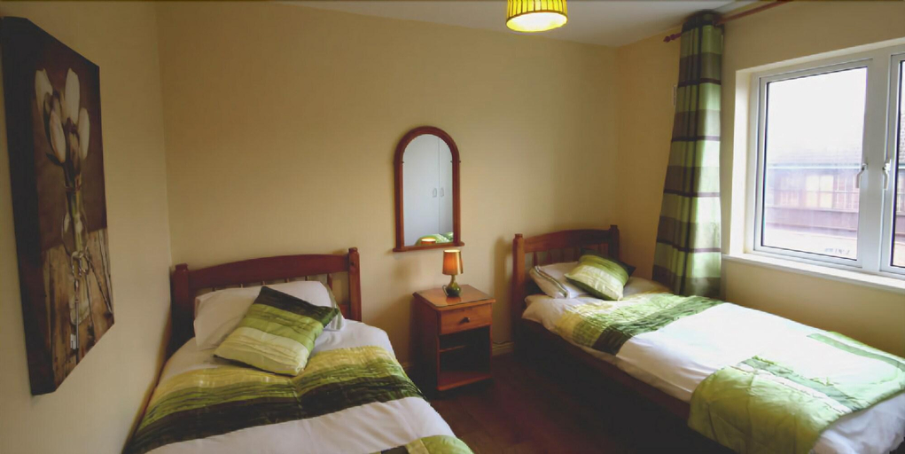 Bedroom 5, Clifden Station House