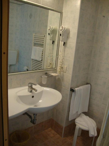 Bathroom 4, Hotel Marco Polo, Venezia
