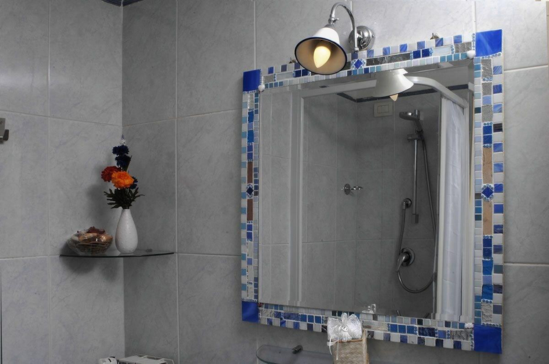 Bathroom 4, Dante & Beatrice Relais, Florence