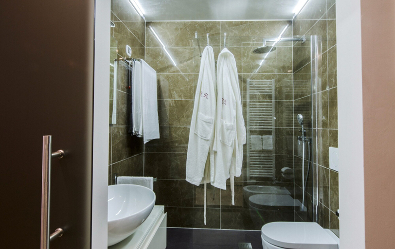 Bathroom 5, Arena di Verona Rensi Italianflat, Verona