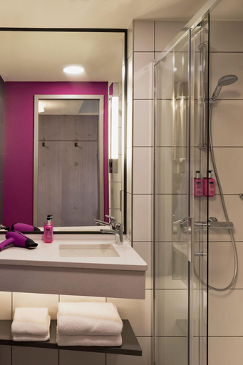 Bathroom 5, MOXY Stuttgart Airport/Messe, Esslingen