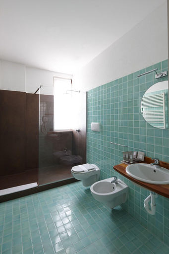 Bathroom 3, Grand Hotel Besson, Torino