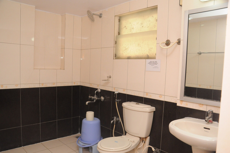 Bathroom 4, Suvarna Regency, Hassan