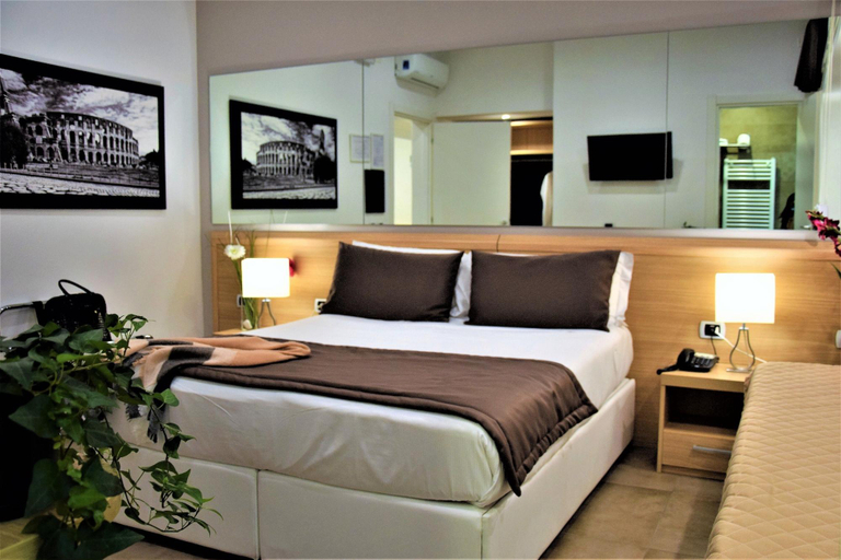 Public Area 3, Hotel Paolo II, Roma