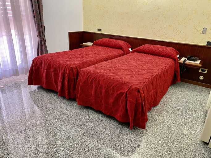 Bedroom 2, Re Di Cuori Hotel, Caserta
