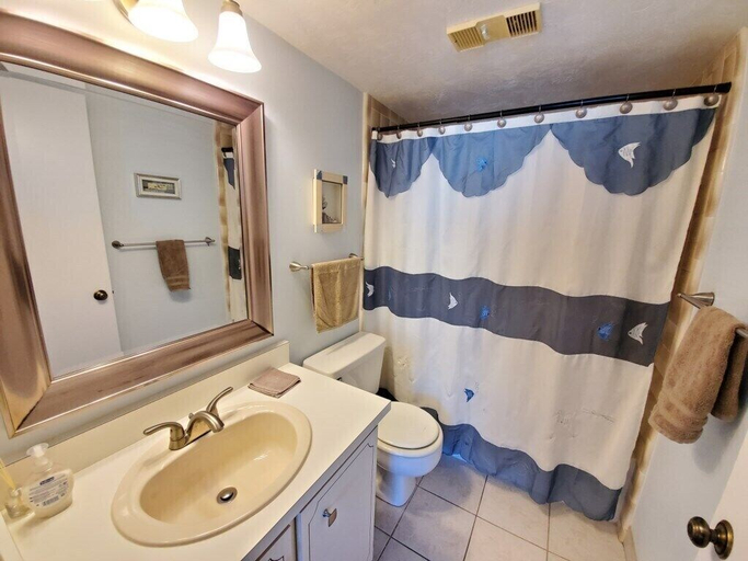 Bathroom, Ocean View 414, Flagler