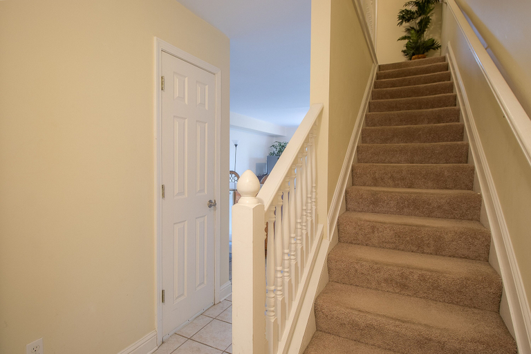 Public Area 2, Oak Shores 172, Harrison