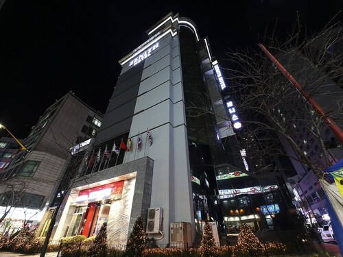 Zenith Hotel, Gyeyang