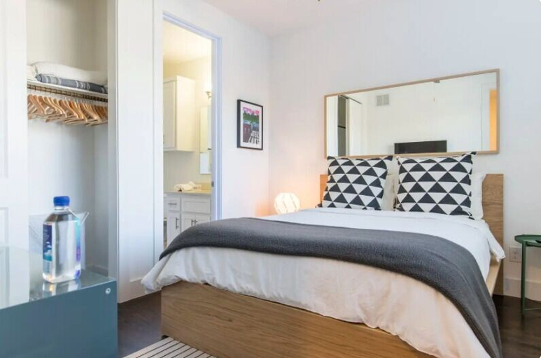 Bedroom 3, 2-Bedroom Downtown Dallas Townhome, Dallas