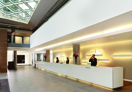 DoubleTree by Hilton Hotel London -Tower of London, London