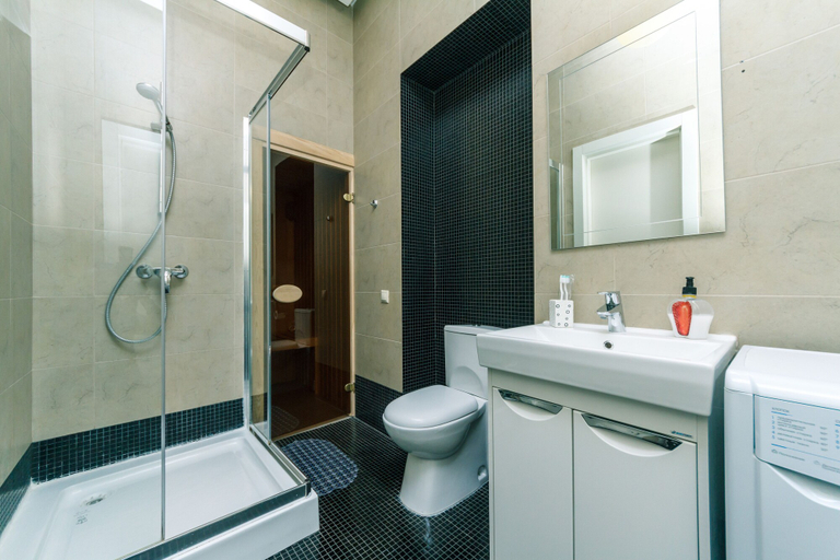 Bathroom 4, Kyiv Apartments, Shevchenkivs'kyi