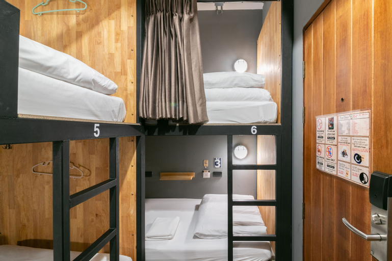 Timber Hostel, Pathum Wan
