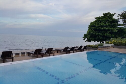 Khanom Golden Beach Hotel, Khanom