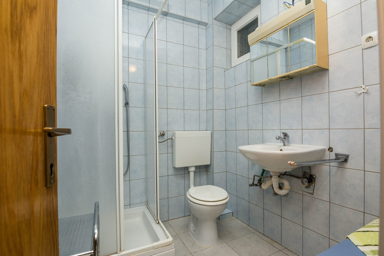 Bathroom 3, Apartments Gogoljak, Vir