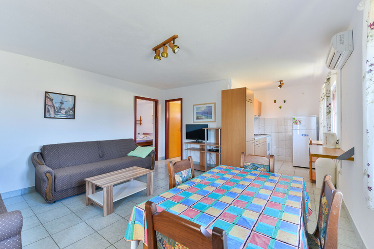 Others 4, Apartments Gogoljak, Vir