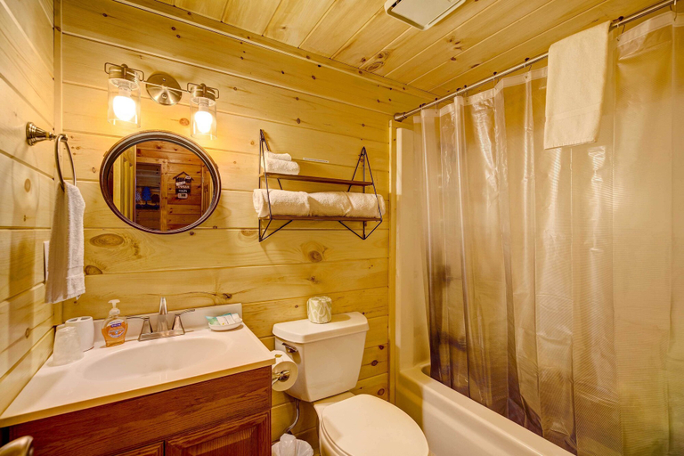 Bathroom 3, Tennessee Chalet, Sevier