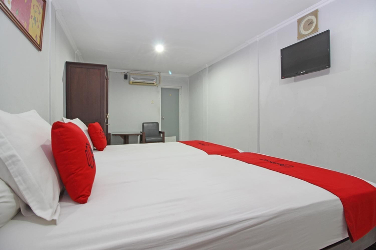 RedDoorz near Terminal Condong Catur, Sleman