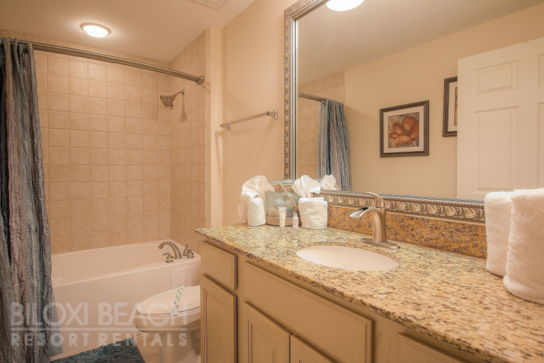 Bathroom 3, Legacy II 306, Harrison