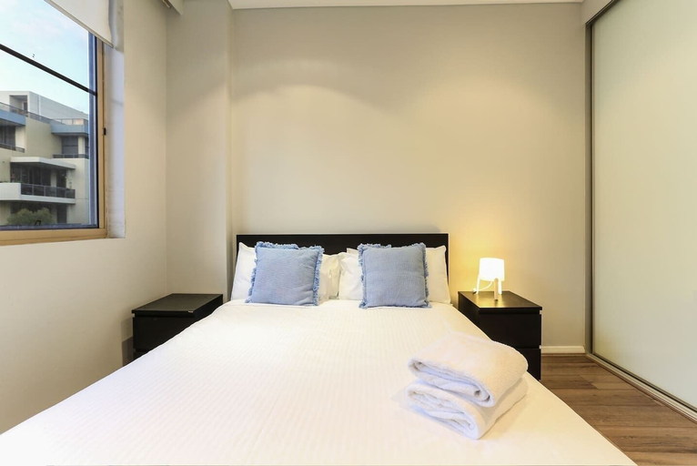 Bedroom 3, Beautiful Home 2beds Apt @waterloo-close to CBD, Sydney