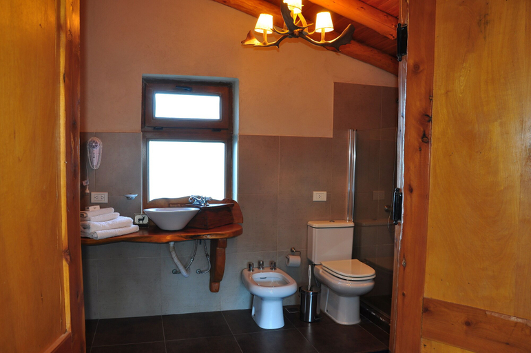 Bathroom 5, Lodge Tikilen Caviahue, Ñorquín