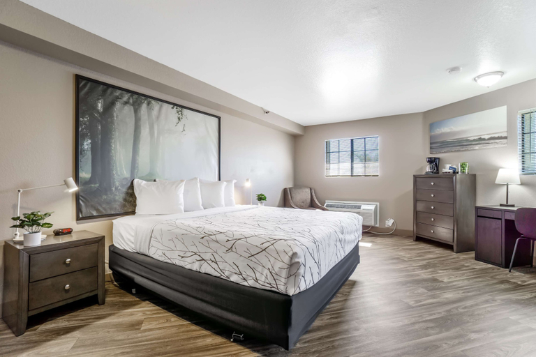 Bedroom 3, SureStay Plus Hotel by Best Western El Cajon, San Diego