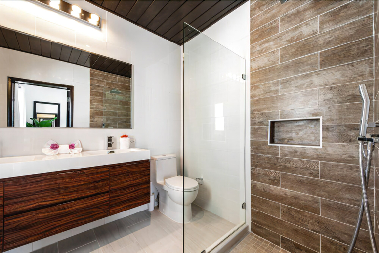 Bathroom 5, Villa Pelican Bay
