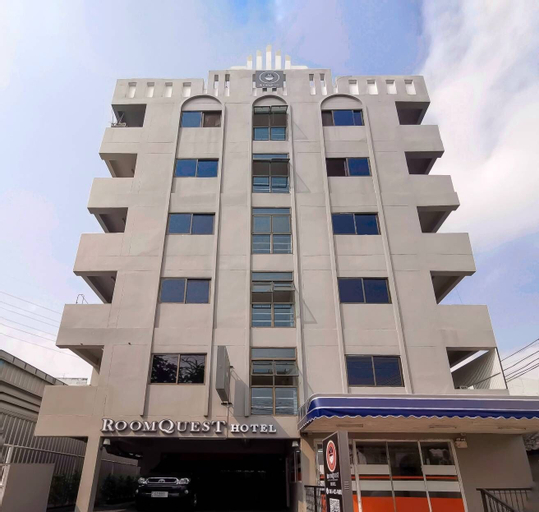 RoomQuest Ratchada MRT Suttisan, Huai Kwang