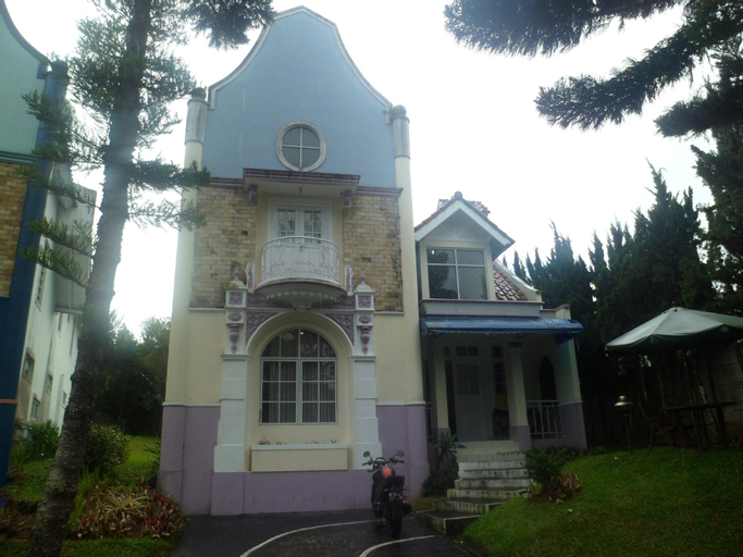 Villa Kota Bunga Blok R, Cianjur